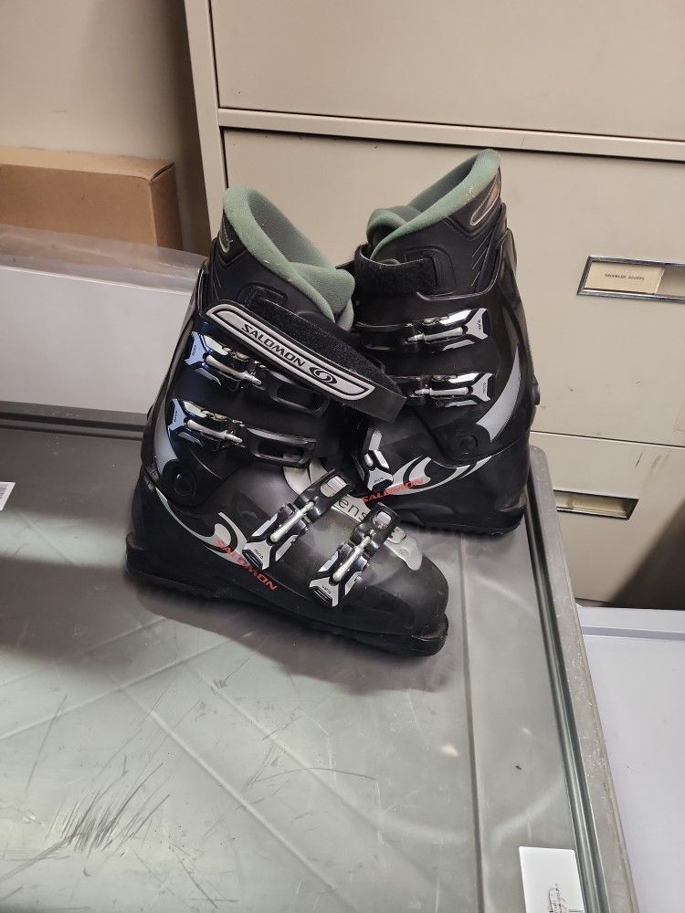 Salomon Performa 5.0. Size 9-9.5