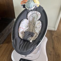 4mom Baby Swing/ Baby Rocker 