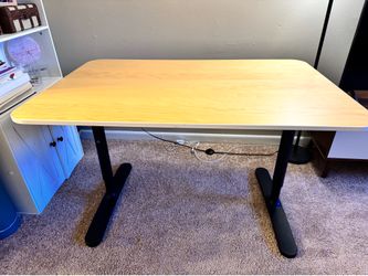 IKEA BEKANT Adjustable Desk – Natural Light Wood – 47” x 31.5” – Excellent Condition