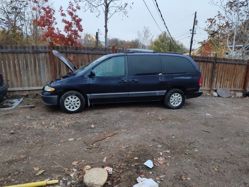 1998 Dodge Grand Caravan