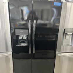 Frigidaire 36inch. Side-by-Side With Ice Dispenser Refrigerator In Black