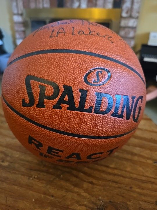 Los Angeles LAKERS signed Basketball,  MYCHAL THOMPSON #43