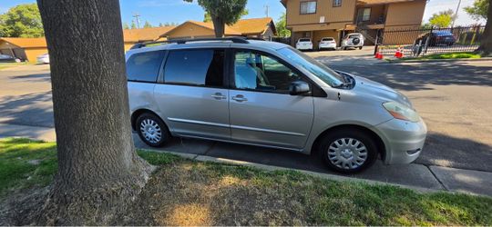 Toyota Sienna 2007, v-6