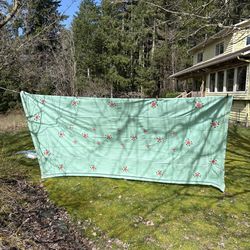 Tablecloth and napkins