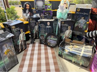 Halloween decor lot sale