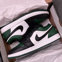 Jordan 1 Low Green Toe Size 9.5