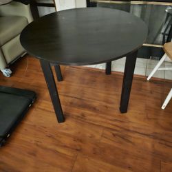 Black Round Dining Table