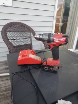 Milwaukee Fuel Hammer Drill Set