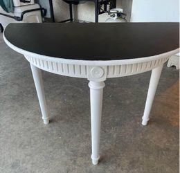 Really nice entry table redone measurements in description