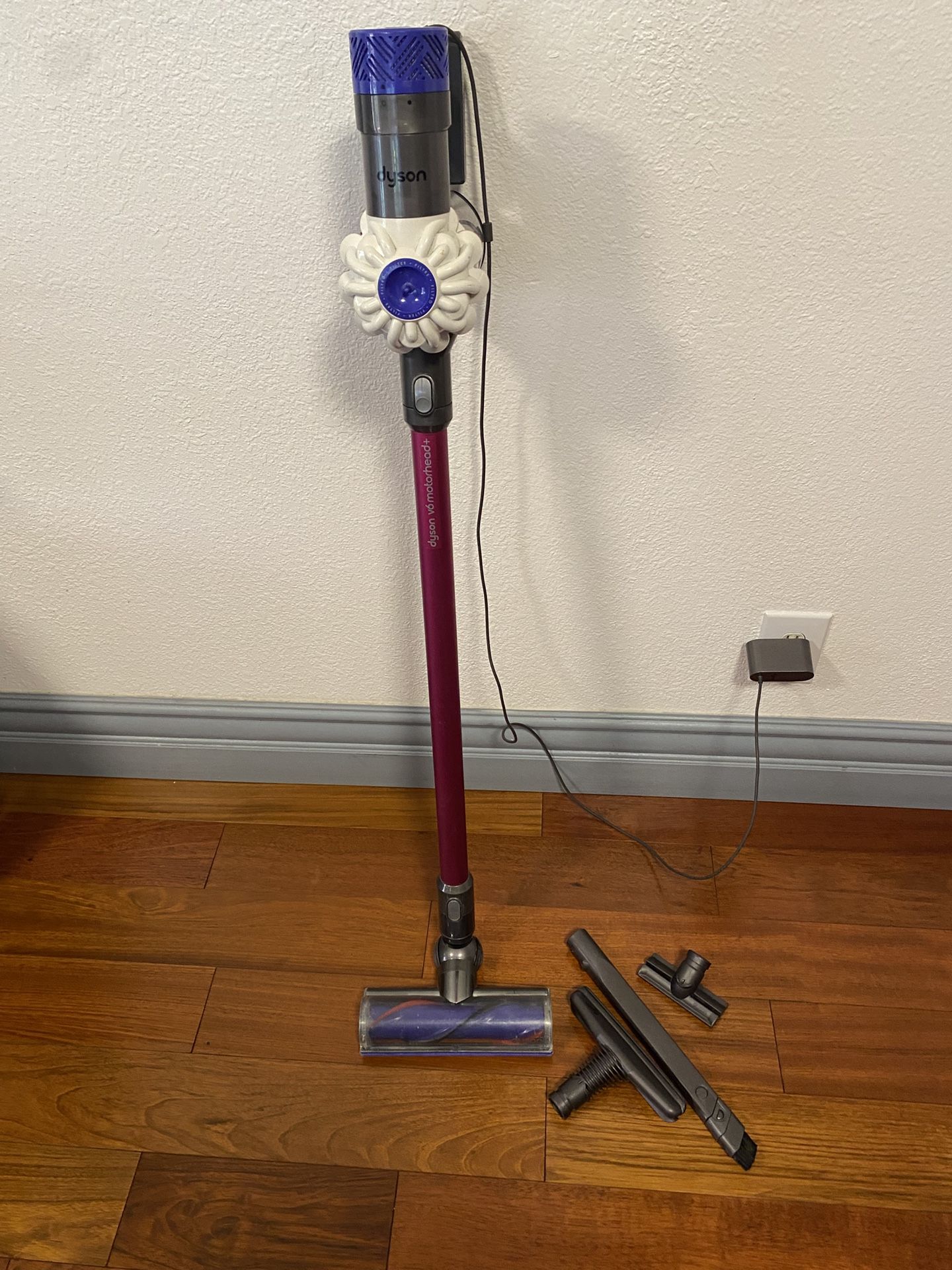 Dyson V6 Vacuum Cleaner