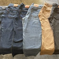 8 pairs of Jeans 7 x Levi’s and 1 x Abercrombie and Fitch