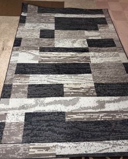 Large superior 183x274 rug brown beige and black