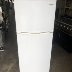 Whirlpool 24” White apartment Size Refrigerator 