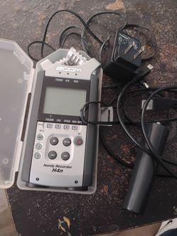 Zoom H4n Handy Recorder with Accessories