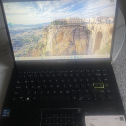 ASUS Laptop 