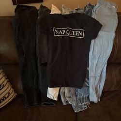 Bundle Of 7 Pair Of Jeans Sizes Range From Size 3 To 6