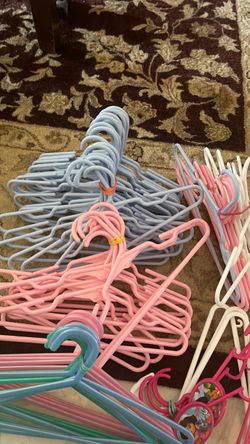 68 clothes hanger for kids all for 10$