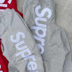 Supreme Hoodie