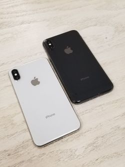 iPhone X 5.8" (Unlocked) 256GB Good Silver