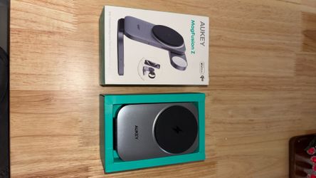 MAGNETIC CHARGER-AUKEY MagFusion Z