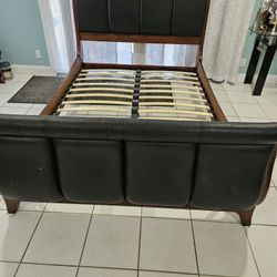 Queen Bed In Good Condition $150