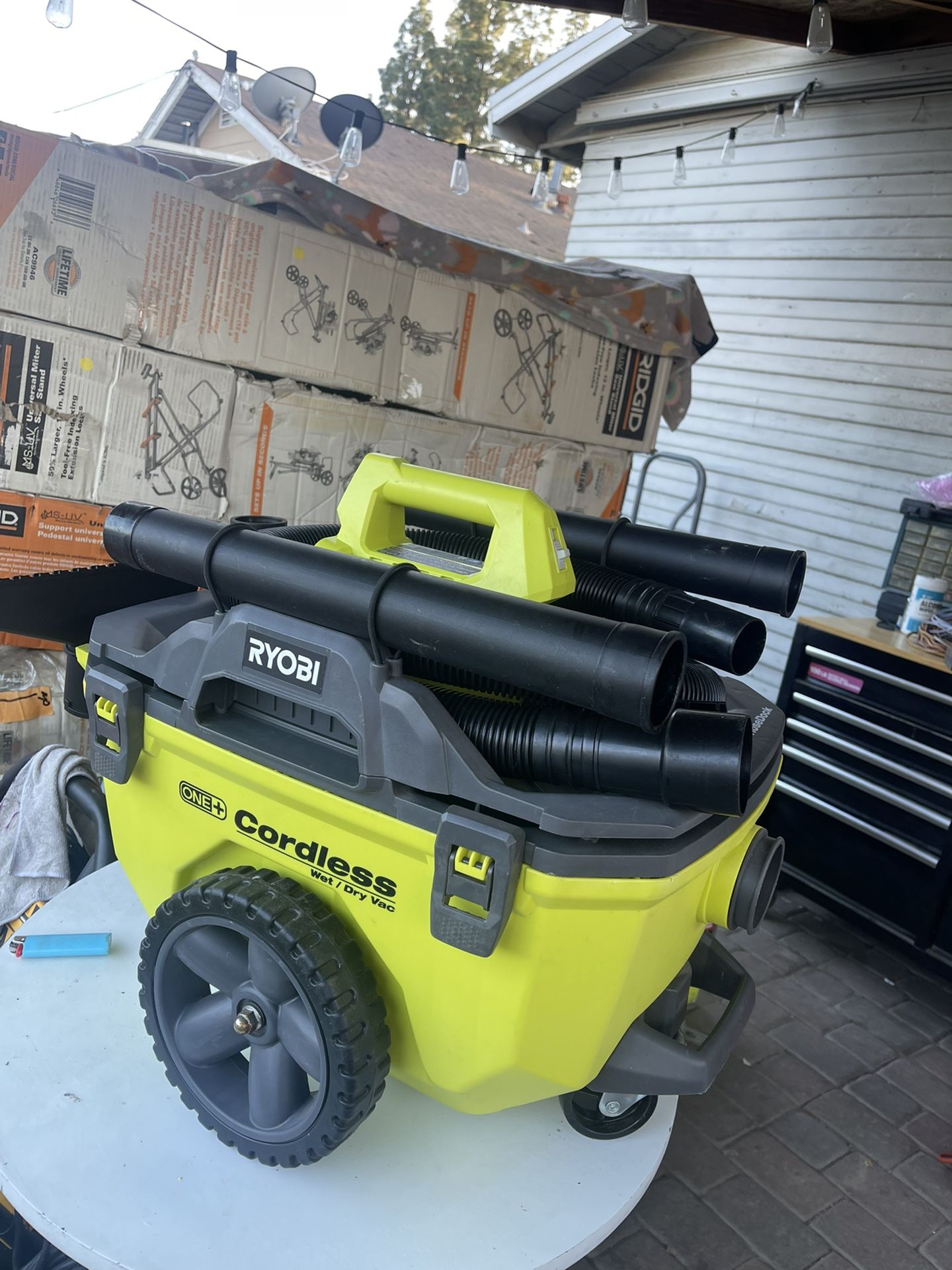 RYOBI ONE+ 18V Cordless Wet/Dry Vacuum (Tool Only) with