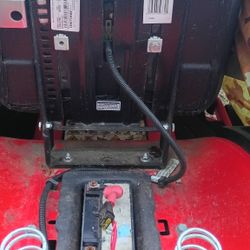 CRAFTSMAN T2400 Turn Tight 46-in V-twin Gas Lawn tractor