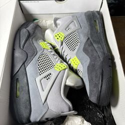Air Jordan 4 Retro SE Neon 95 2020