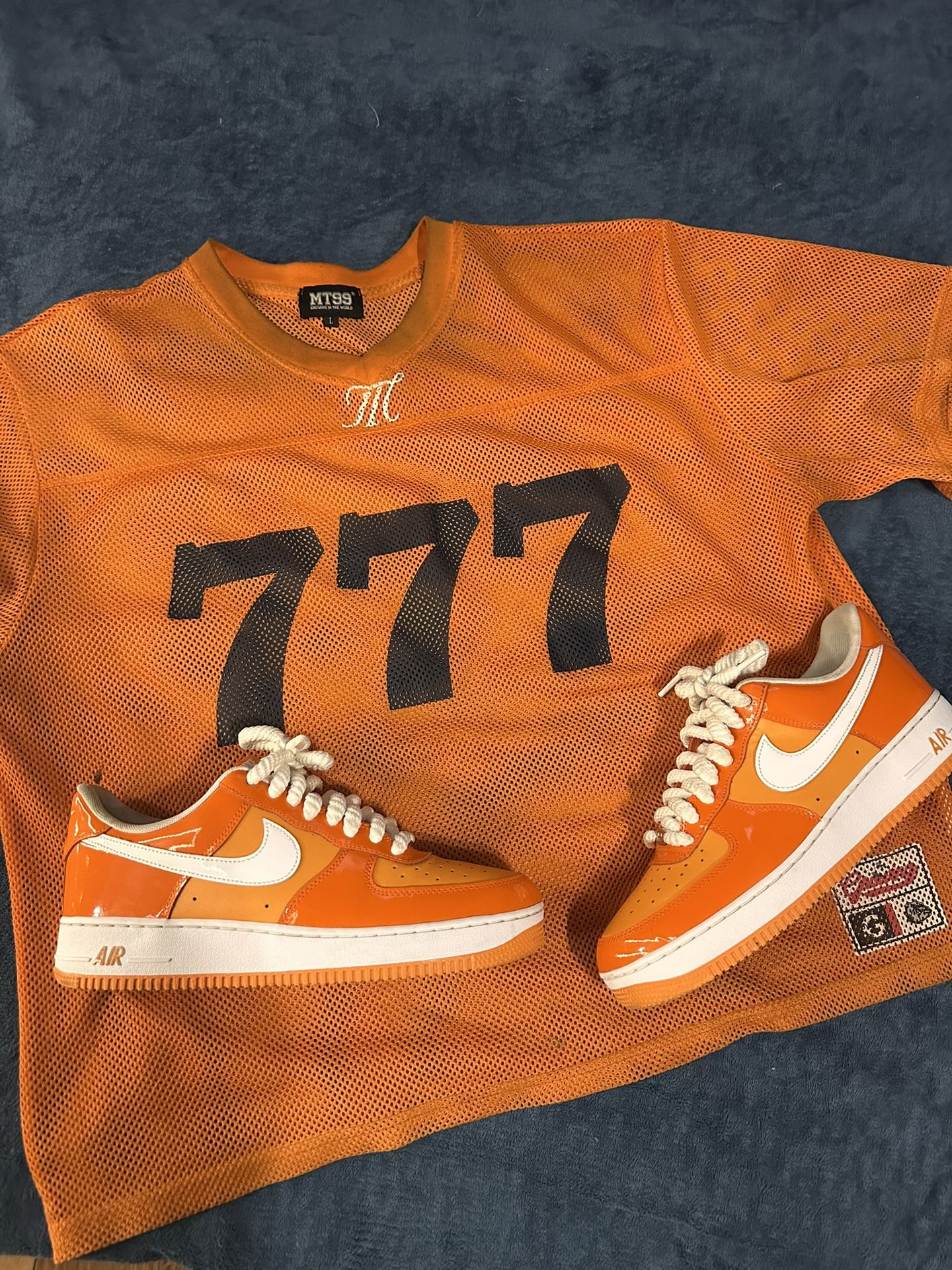 Cropped Shirt and Forces