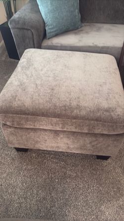 Gray like new Ottoman