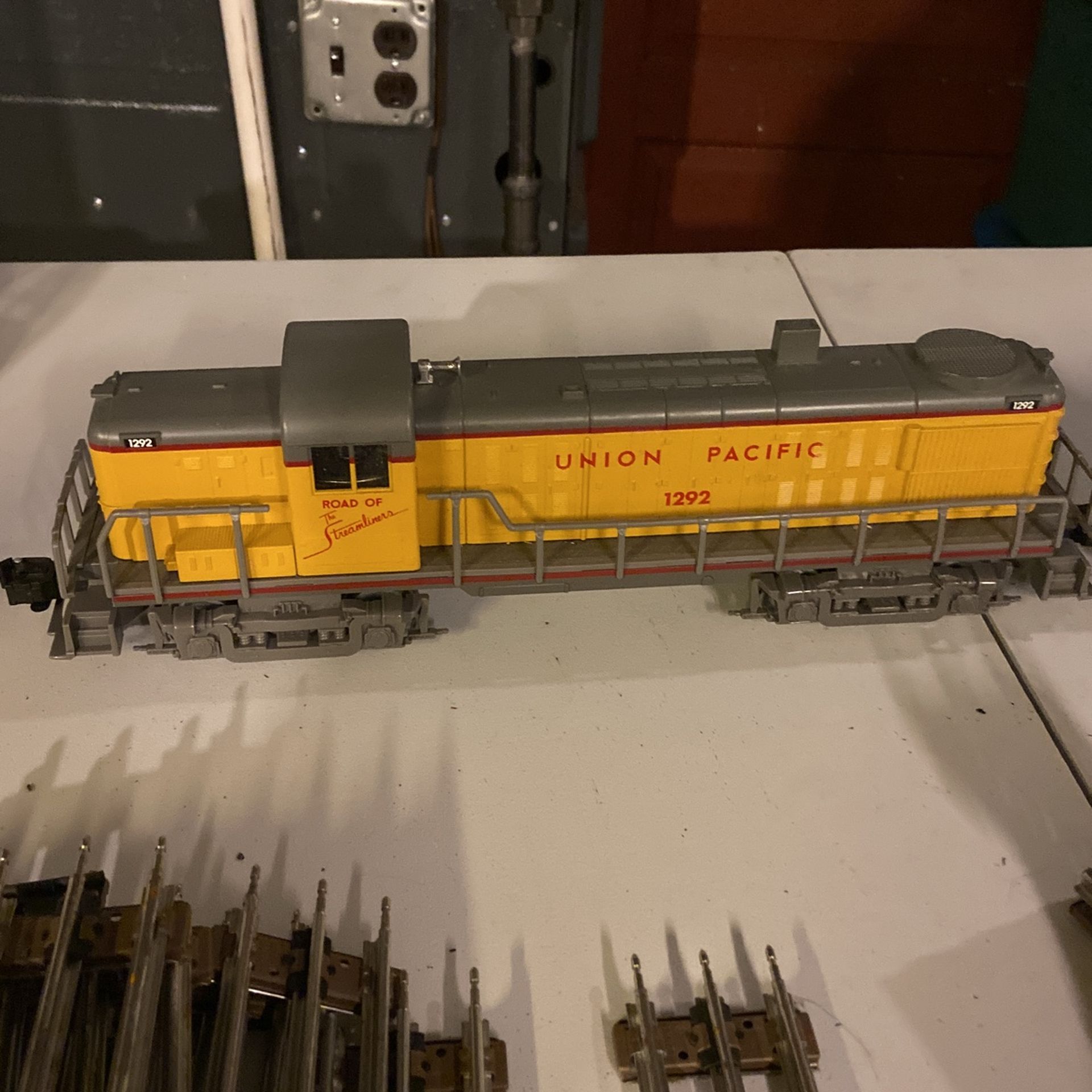 Union Pacific Train With Track And Controller 