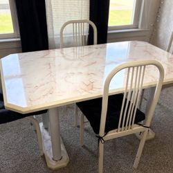 Dining Table with 4 chairs 5’*3’’