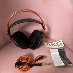 AKG K712 PRO Open-Back Over-Ear Mastering  and Reference Headphones