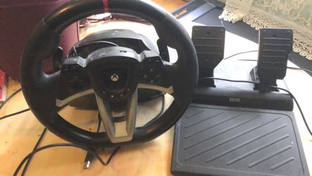 Xbox Racing Wheel with Pedals
