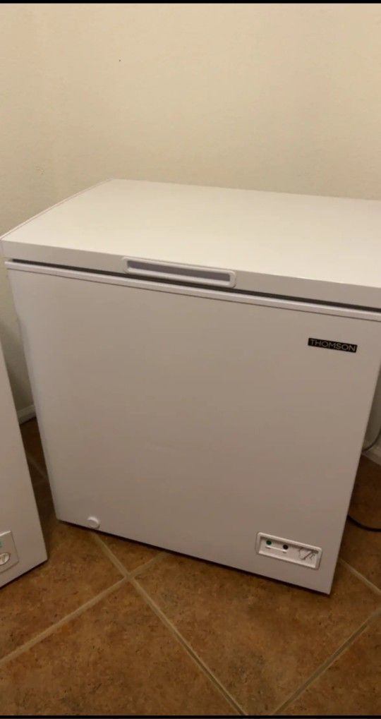 Chest Freezer Thompson 5.0 Cu. Ft.