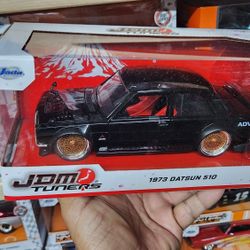 JDM TUNERS  / COLLECTIBLE 1/24 SCALE 