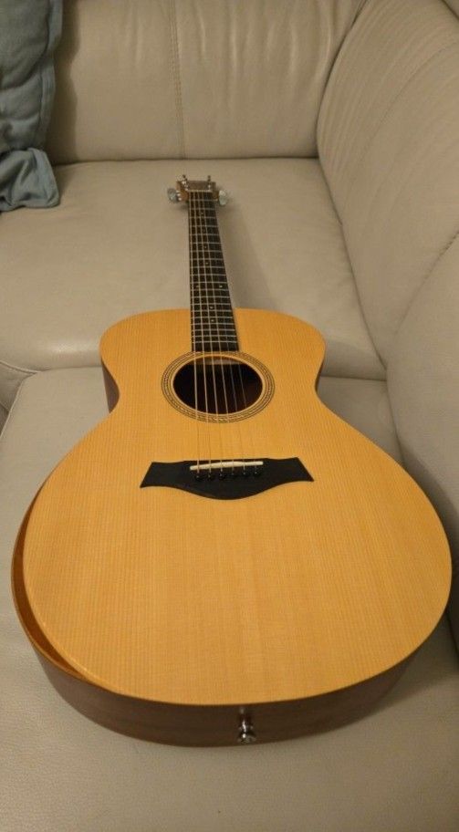 Taylor Academy 12 Acoustic Guitar