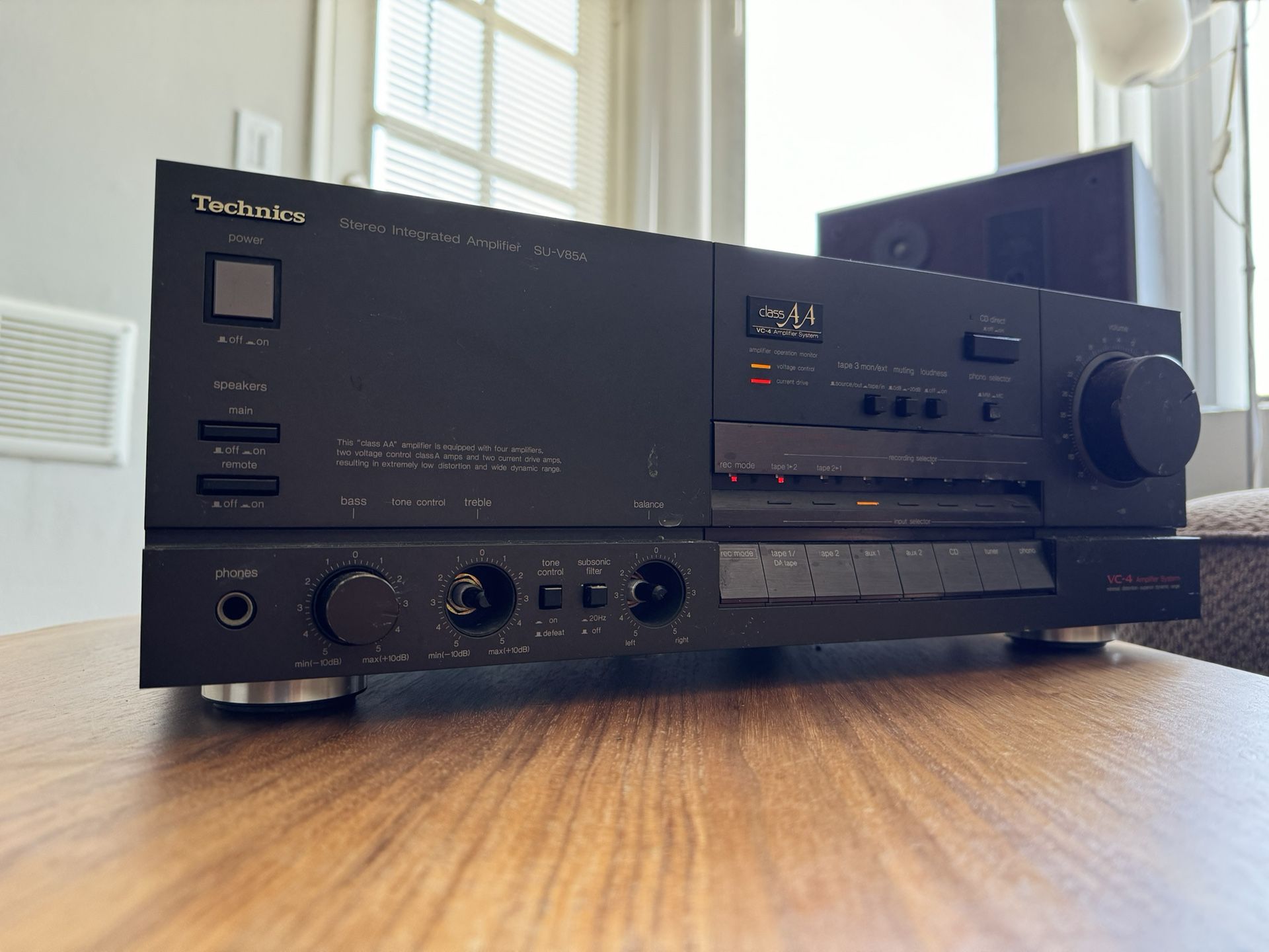 Technics Stereo Integrated Amplifier SU-V85A