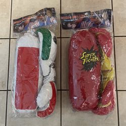 mini bags with 10oz gloves new $20 each in n Lakeland 