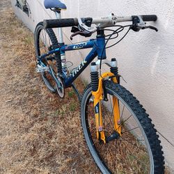 Trek Mountain Bike 