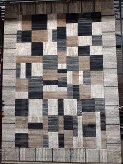Area rug 8x11