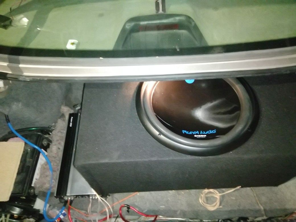 15" sub Planet Audio 1000 W amp. P Teknique