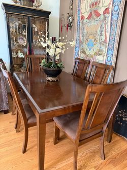 Table Dining set with chairs