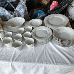 Cac Ceramic China - 44 Piece Shirley Tea Set - Silver/Platinum Trim - No Teapot