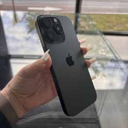 Apple iPhone 16 Pro 256GB! Unlocked to any company! 90 day warranty! We offer financing!