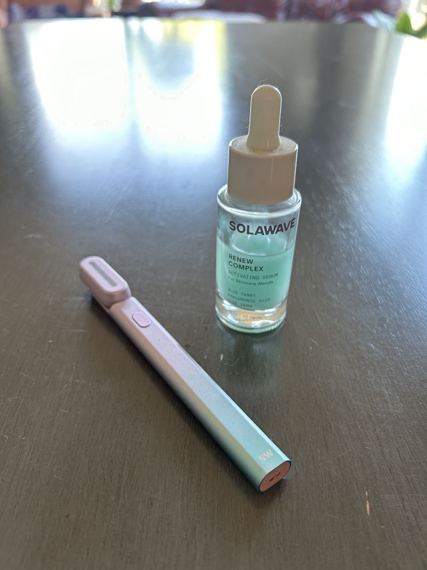 Red Light Therapy Wand With Serum And Charger