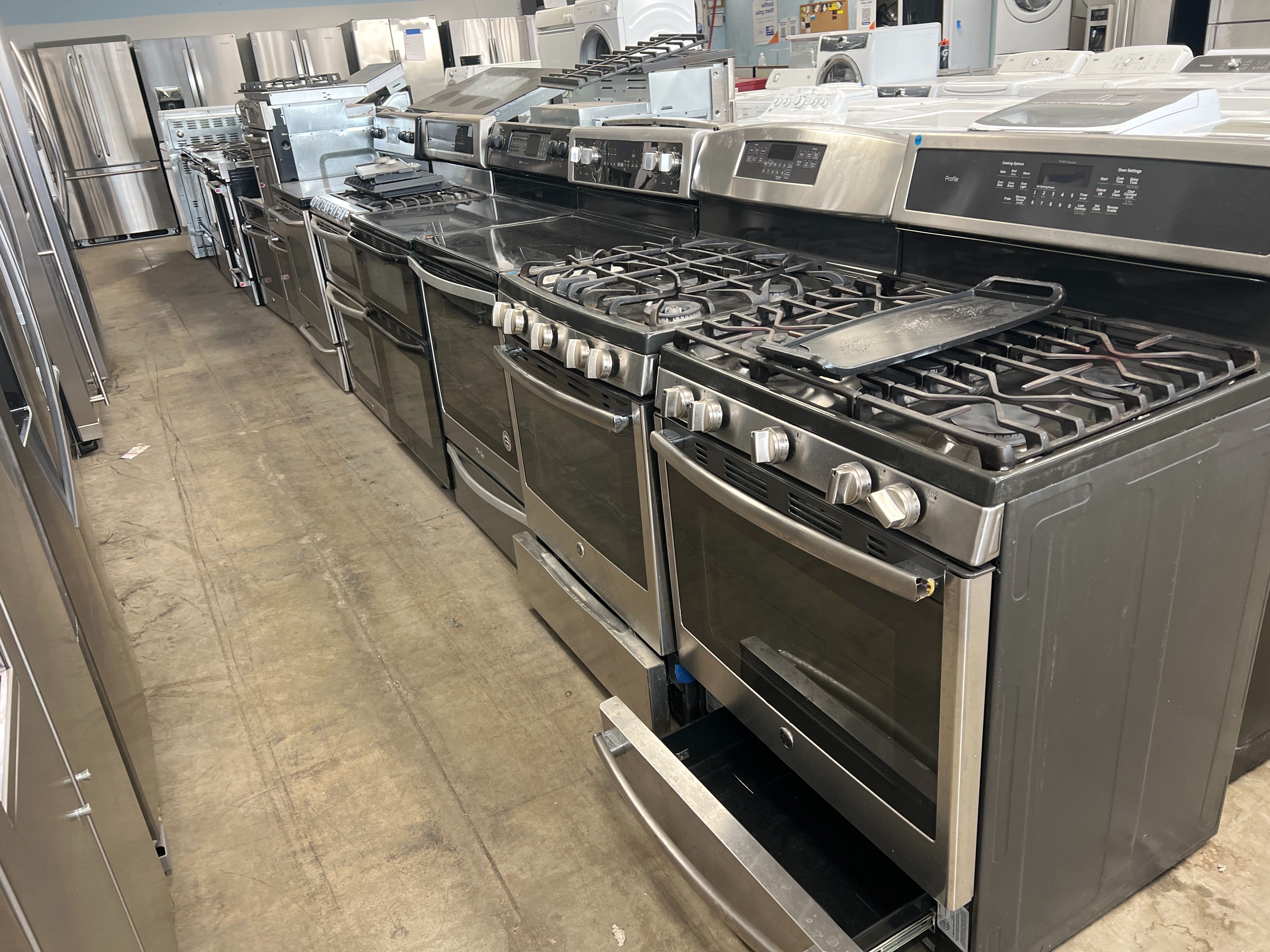 USED STOVES /RANGES /WALL OVENS/ FREE DELIVERY 