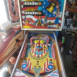 Pinball Machine - Williams Liberty Bell
