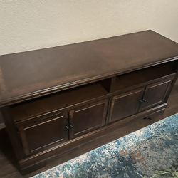 Entertainment Center/tv Stand