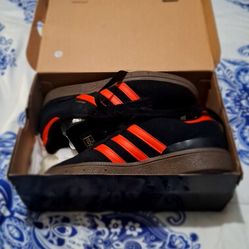ADIDAS BUSENITZ